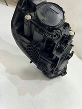 Laden Sie das Bild in den Galerie-Viewer, Frontscheinwerfer Mercedes-Benz Cla X118 C118 A1189068300 Links Headlight SCH5113270814uz