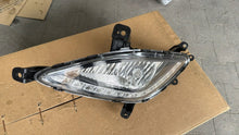 Load image into Gallery viewer, Frontscheinwerfer Hyundai I20 HYUI2012 LED Links Scheinwerfer Headlight