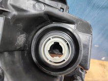 Laden Sie das Bild in den Galerie-Viewer, Frontscheinwerfer Jeep Grand Cherokee 68087061 Links Scheinwerfer Headlight SCH5684159048cw