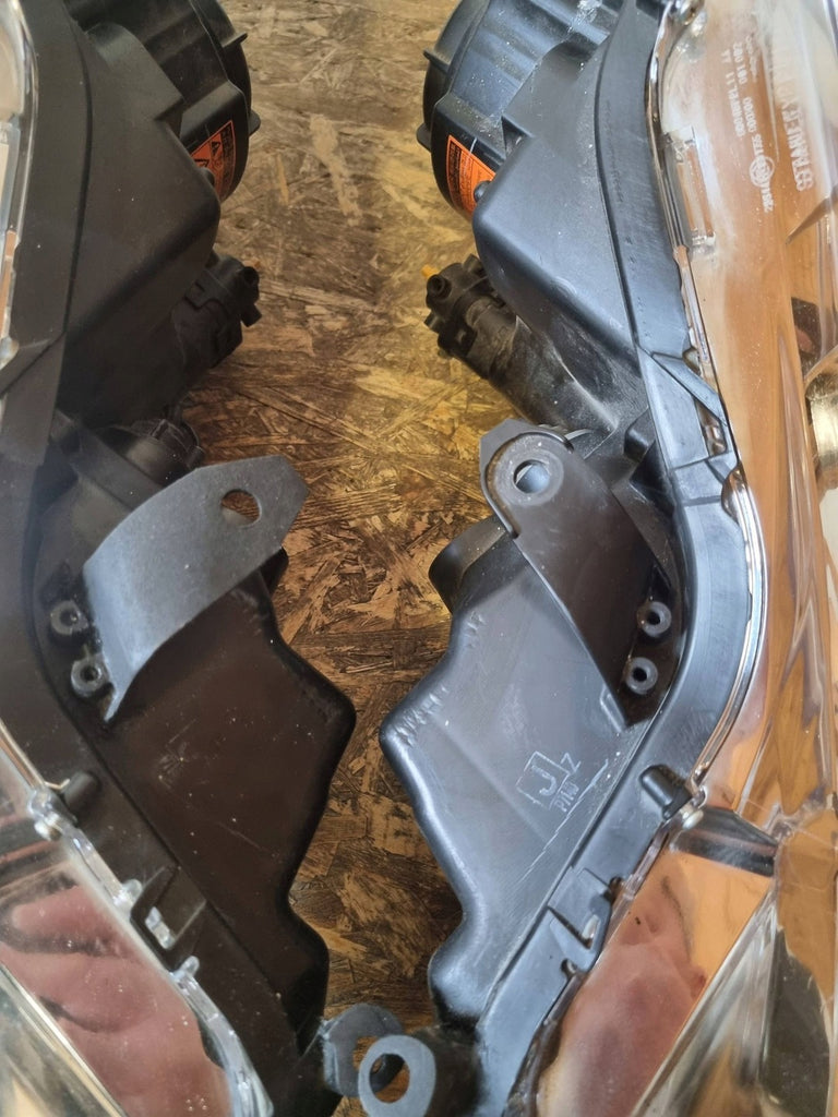 Frontscheinwerfer Peugeot 4007 Xenon Ein Satz Scheinwerfer Headlight SCH5616781941mb