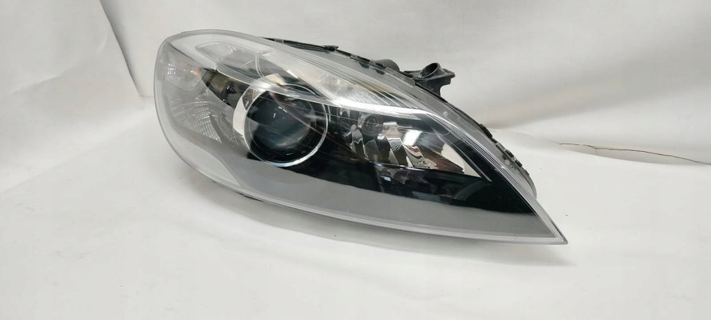 Frontscheinwerfer Volvo V40 31283333 Xenon Rechts Scheinwerfer Headlight SCH7053478496bm