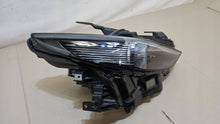 Laden Sie das Bild in den Galerie-Viewer, Frontscheinwerfer Mazda III BCJH-51030 Rechts Scheinwerfer Headlight SCH9826570804bv