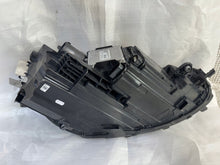 Laden Sie das Bild in den Galerie-Viewer, Frontscheinwerfer VW Passat 3J1941035 Links Scheinwerfer Headlight SCH5158671402rc
