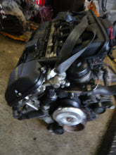 Laden Sie das Bild in den Galerie-Viewer, Motor BMW E39 M52B25 2.3 150PS Benzin Engine Unkomplett