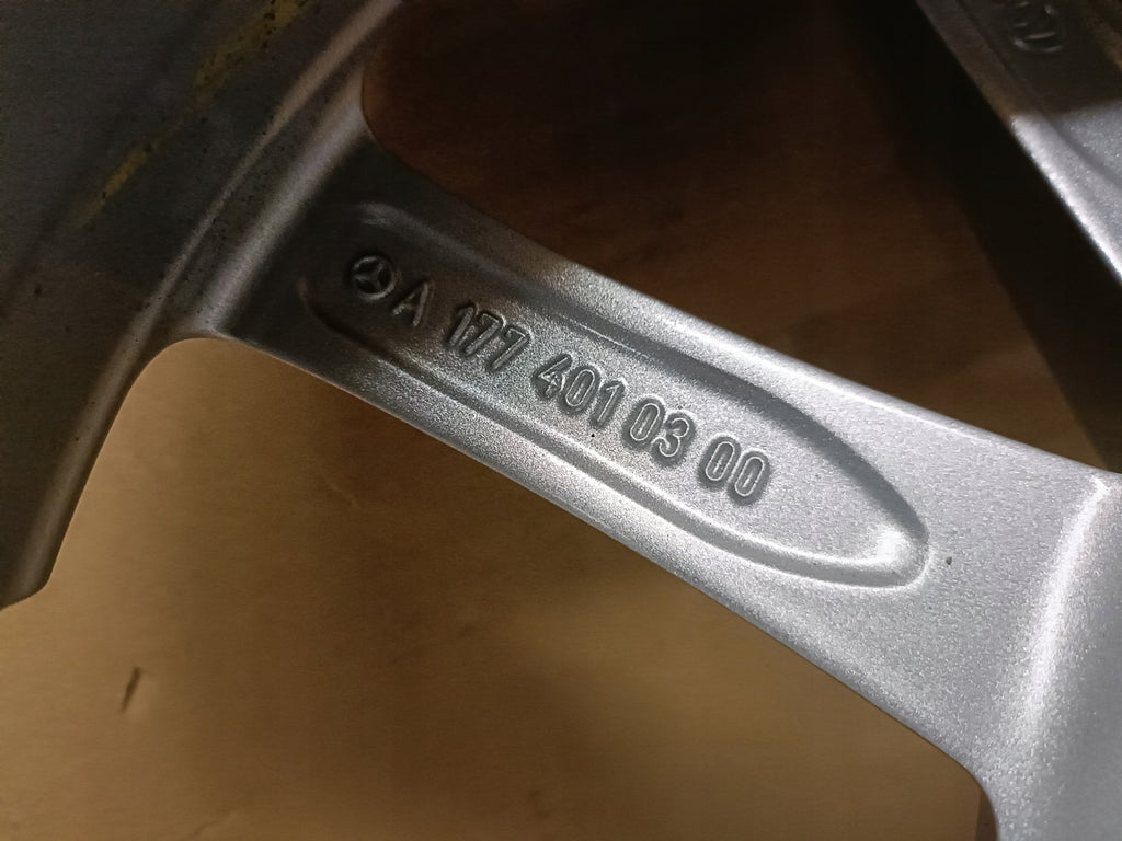 1x Alufelge 17 Zoll 6.5" 5x114.3 44ET A1774010300 Mercedes-Benz Rim Wheel