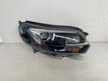 Laden Sie das Bild in den Galerie-Viewer, Frontscheinwerfer Opel Zafira Vivaro 9832836480 Rechts Scheinwerfer Headlight SCH8411495860ub