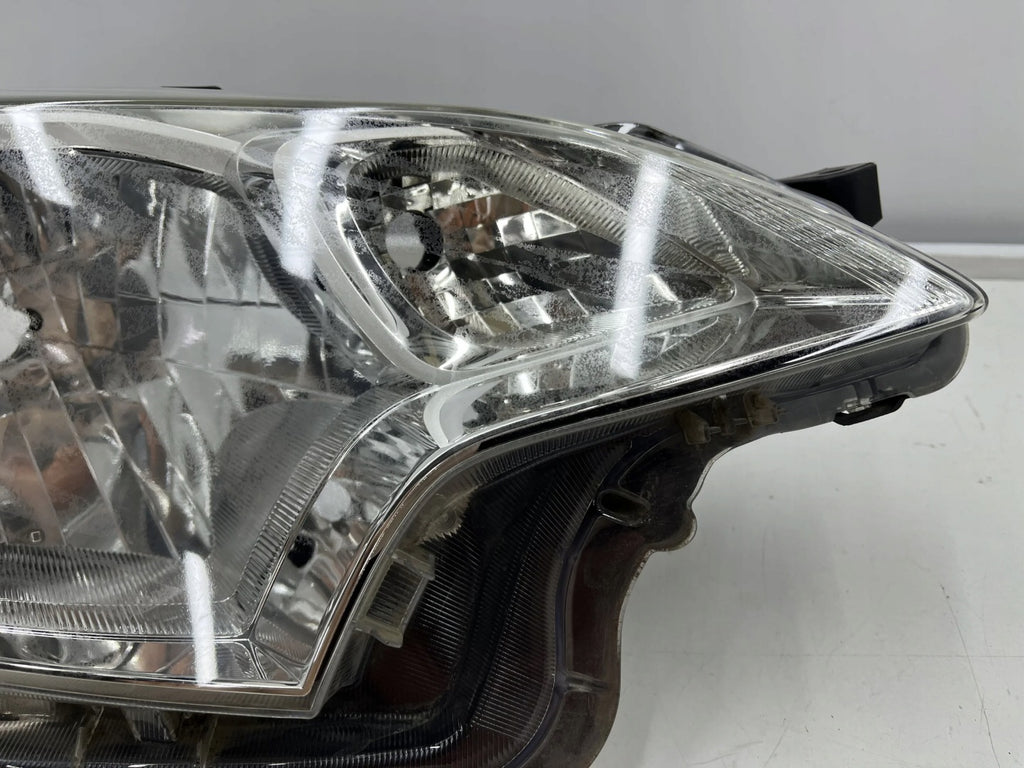 Frontscheinwerfer Toyota Ractis Rechts Scheinwerfer Headlight SCH8776655912kt