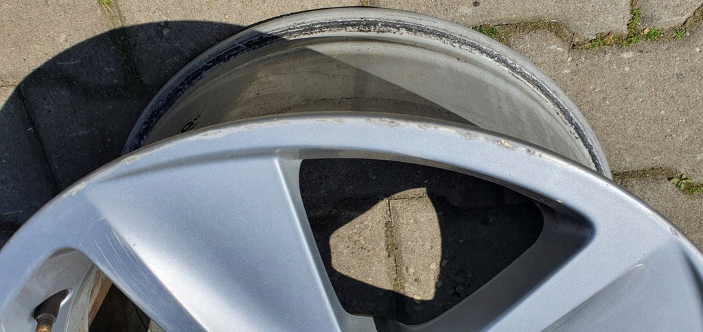 1x Alufelge 17 Zoll 7.5" 5x112 51ET Glanz Silber 5F0601025B Seat I Rim Wheel FEL2772025566nc