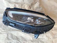 Laden Sie das Bild in den Galerie-Viewer, Frontscheinwerfer Mercedes-Benz W206 A2069066104 LED Links Headlight SCH9455618385rm