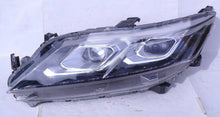 Laden Sie das Bild in den Galerie-Viewer, Frontscheinwerfer Mitsubishi Eclipse Cross LED Links Scheinwerfer Headlight