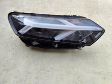 Laden Sie das Bild in den Galerie-Viewer, Frontscheinwerfer Dacia Sandero III Logan Jogger 260107978R LED Rechts Headlight