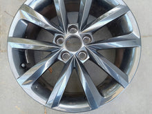 Laden Sie das Bild in den Galerie-Viewer, 1x Alufelge 16 Zoll 7.0" 5x100 46ET Glanz Graphit 5JA601025AE Skoda Fabia I FEL3052866239pv