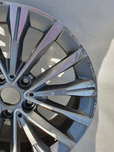 Laden Sie das Bild in den Galerie-Viewer, 1x Alufelge 17 Zoll 7.5&quot; 5x120 54ET Glanz 6856085 BMW 1 F40 Rim Wheel