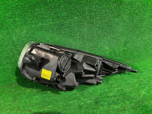 Laden Sie das Bild in den Galerie-Viewer, Frontscheinwerfer Kia Venga 921021P000 Rechts Scheinwerfer Headlight