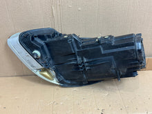 Load image into Gallery viewer, Frontscheinwerfer Porsche 911 996 98663103207 Rechts Scheinwerfer Headlight SCH2394600814fu