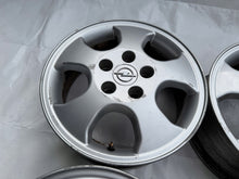 Laden Sie das Bild in den Galerie-Viewer, 4x Alufelge 15 Zoll 6.0&quot; 5x110 49ET Glanz Silber Opel Astra Rim Wheel