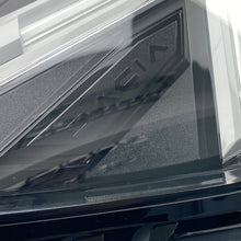Laden Sie das Bild in den Galerie-Viewer, Frontscheinwerfer Dacia Sandero III Logan Jogger 260103884R LED Rechts Headlight SCH3424118701in