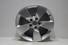 Load image into Gallery viewer, 1x Alufelge 17 Zoll 7.0&quot; 5x112 47ET Glanz Silber 8S0601025J Audi Tt Rim Wheel