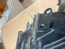 Laden Sie das Bild in den Galerie-Viewer, Frontscheinwerfer Honda Cr-V Xenon Links Scheinwerfer Headlight