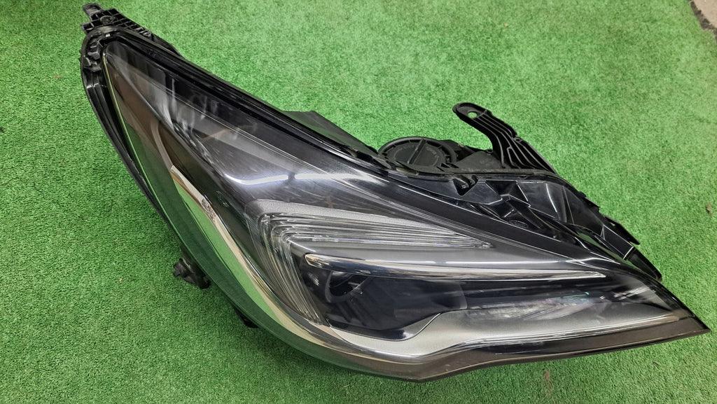 Frontscheinwerfer Opel Astra 39047199 LED Rechts Scheinwerfer Headlight