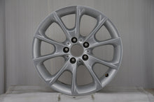Load image into Gallery viewer, 1x Alufelge 18 Zoll 8.0" 5x120 34ET Glanz Silber 6796250 BMW 1 Rim Wheel FEL9518686062my