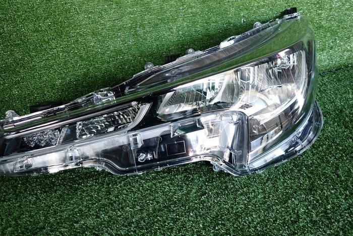 Frontscheinwerfer Toyota Corolla 81150-02S50 Links Scheinwerfer Headlight SCH7510006748re