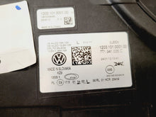 Laden Sie das Bild in den Galerie-Viewer, Frontscheinwerfer VW Transporter 7T1941035C Links Scheinwerfer Headlight