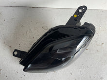 Laden Sie das Bild in den Galerie-Viewer, Frontscheinwerfer Maserati Suv 06702930830 LED Links Scheinwerfer Headlight SCH5364528003ru