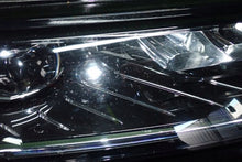 Load image into Gallery viewer, Frontscheinwerfer Skoda Karoq 57B941016F Rechts Scheinwerfer Headlight SCH2651679939ca