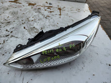 Laden Sie das Bild in den Galerie-Viewer, Frontscheinwerfer Ford Focus SKO109901 Links Scheinwerfer Headlight SCH8505036847cr