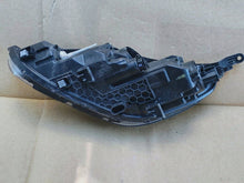 Laden Sie das Bild in den Galerie-Viewer, Frontscheinwerfer Hyundai I30 92102G4020 Rechts Scheinwerfer Headlight SCH4359551335za