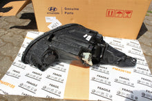 Laden Sie das Bild in den Galerie-Viewer, Frontscheinwerfer Hyundai I10 92101B9000 Links Scheinwerfer Headlight SCH4724947272in