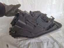 Laden Sie das Bild in den Galerie-Viewer, Frontscheinwerfer Audi A4 8E0941003AF Xenon Links Scheinwerfer Headlight