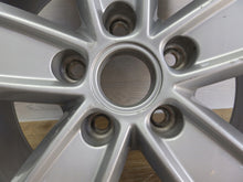 Load image into Gallery viewer, 1x Alufelge 17 Zoll 6.5&quot; 5x112 38ET 5NA071497 VW Tiguan Rim Wheel