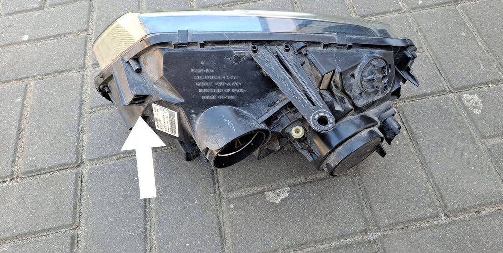 Frontscheinwerfer Dacia Duster 260100156 Rechts Scheinwerfer Headlight