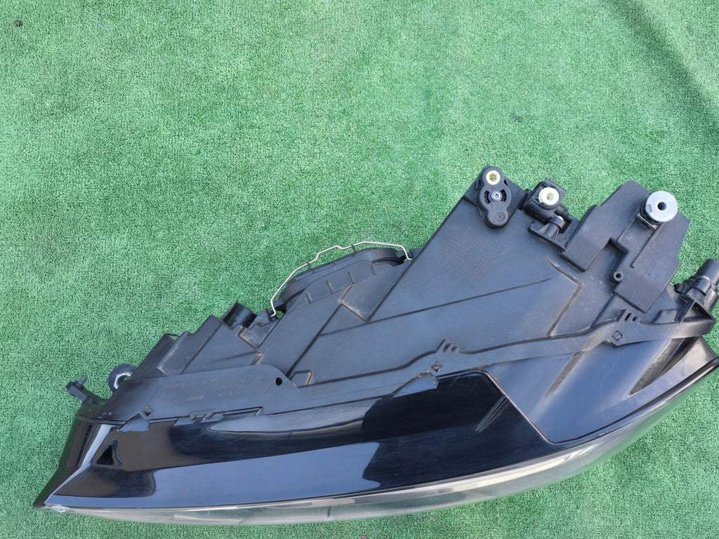 Frontscheinwerfer VW Golf Sportsvan 517941031B Bi-Xenon Links Headlight SCH4606777256jk