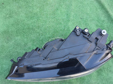 Load image into Gallery viewer, Frontscheinwerfer VW Golf Sportsvan 517941031B Bi-Xenon Links Headlight SCH4606777256jk