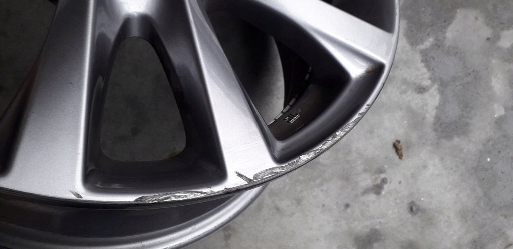 1x Alufelge 16 Zoll 6.5" 5x114.3 45ET Glanz Silber 9965N06560 Mazda 3 Rim Wheel