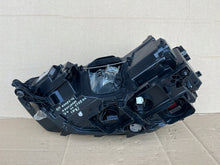 Laden Sie das Bild in den Galerie-Viewer, Frontscheinwerfer VW Golf VII Sportsvan 517941034B 90056399 Xenon Rechts SCH9911568523pe