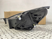 Laden Sie das Bild in den Galerie-Viewer, Frontscheinwerfer Ford Focus MX7B-13E014-ED Rechts Scheinwerfer Headlight SCH6570702396ci