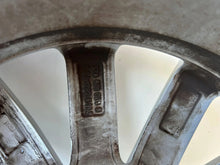 Load image into Gallery viewer, 1x Alufelge 17 Zoll 6.5" 5x112 52ET Glanz Silber 5TA601025D VW Touran Rim Wheel FEL5396392773ys