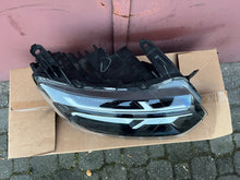 Laden Sie das Bild in den Galerie-Viewer, Frontscheinwerfer Dacia Duster LED Rechts Scheinwerfer Headlight SCH3904244855hb