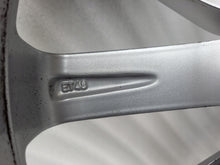 Laden Sie das Bild in den Galerie-Viewer, 1x Alufelge 17 Zoll 6.0" 5x112 48ET Glanz Silber 5G0601025K VW Golf Vii FEL6649124802do