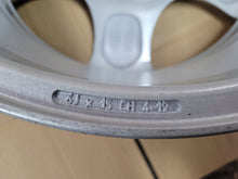 Laden Sie das Bild in den Galerie-Viewer, 1x Alufelge 15 Zoll 6.0" 4x108 19ET 9651016580 Peugeot Rim Wheel FEL1478686746gr