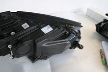 Laden Sie das Bild in den Galerie-Viewer, Frontscheinwerfer Mercedes-Benz Gle A1679064308 Links Scheinwerfer Headlight