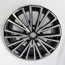 Load image into Gallery viewer, 1x Alufelge 17 Zoll 7.0&quot; 5x112 49ET 5F0601025C Seat Leon Rim Wheel