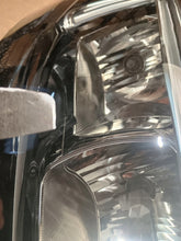 Laden Sie das Bild in den Galerie-Viewer, Frontscheinwerfer Opel Crossland 433944839 Rechts Scheinwerfer Headlight SCH9792177031tm