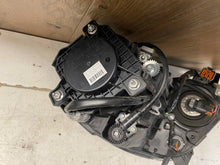 Load image into Gallery viewer, Frontscheinwerfer Mitsubishi I Ein Stück (Rechts oder Links) Headlight