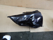 Laden Sie das Bild in den Galerie-Viewer, Frontscheinwerfer Ford Courier R2X613W029CE Rechts Scheinwerfer Headlight SCH7815264839om