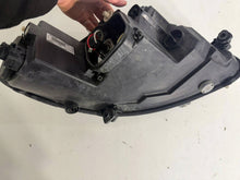 Laden Sie das Bild in den Galerie-Viewer, Frontscheinwerfer Seat Altea 89320099 Links Scheinwerfer Headlight SCH9843634524mf